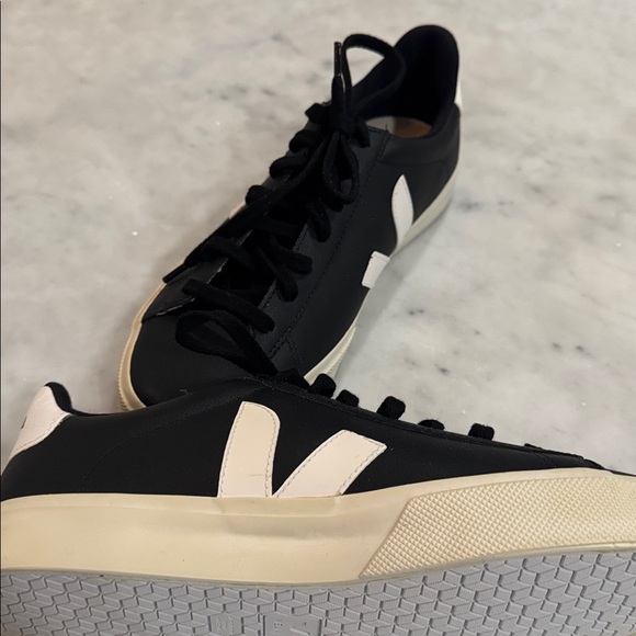 New Veja Campo Black and white leather sneakers - Picture 8 of 9